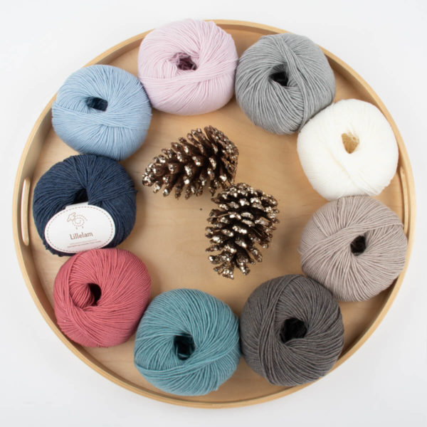 Alle farger 1 Håndstrikkepakke Barn - Alle farger 1