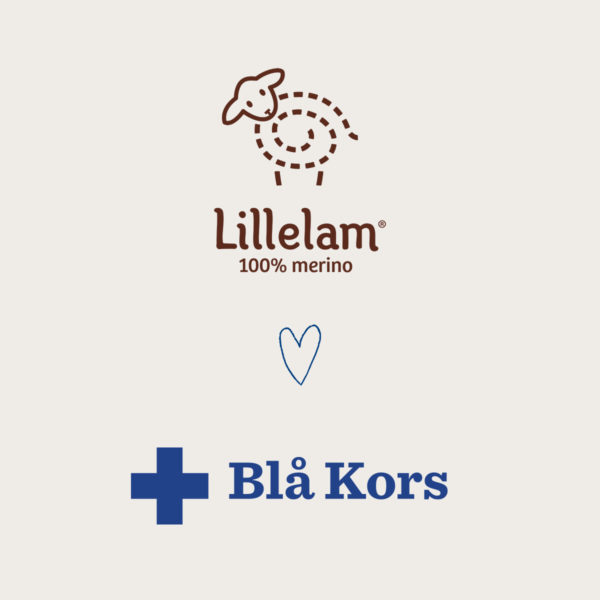 lillelam x blaakors grå bakgrunn final Pledd restegarn - lillelam x blaakors gra bakgrunn final