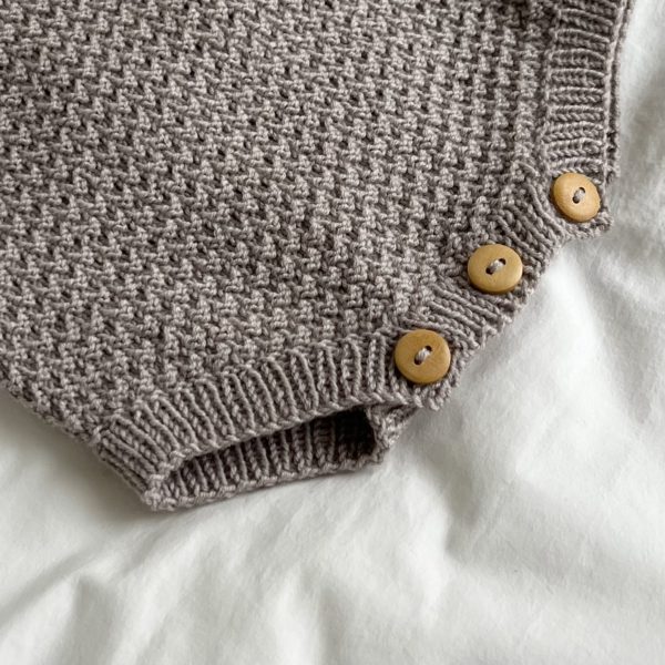 IMG_3817 Strikkepakke Alme Romper - IMG 3817